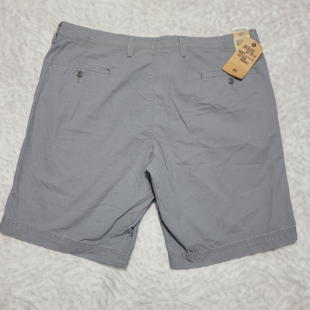 Dockers Flat Front Shorts Straight Fit Men's Size 40‎ Gray NWT - Picture 4 of 15